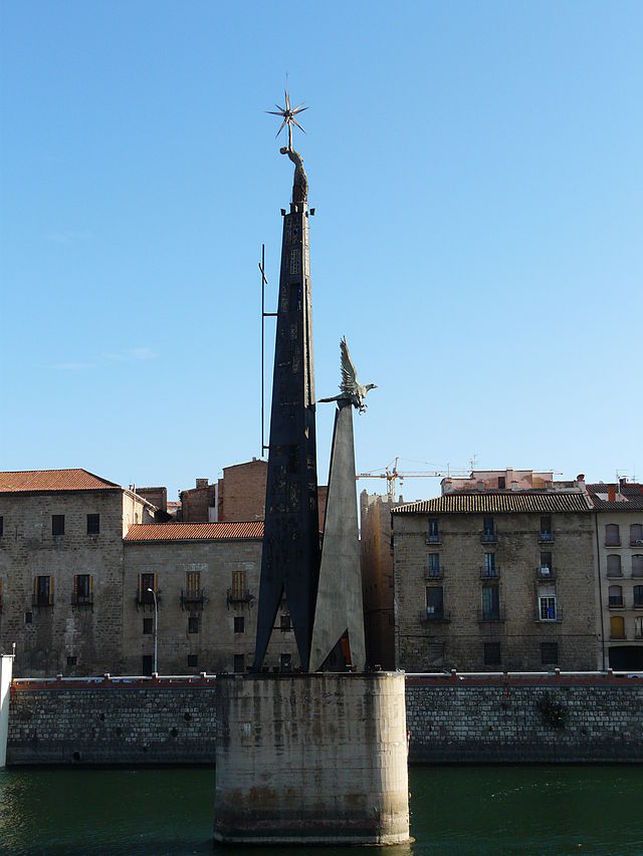 Monumento-Ebro-Lopez-CC-BY-SA_EDIIMA20150113_0291_5